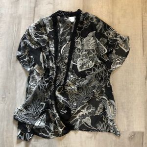 Motherhood Maternity Kimono